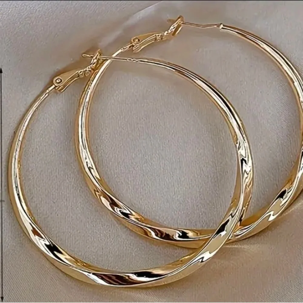 18k Gold Hoop Earrings 2.5”